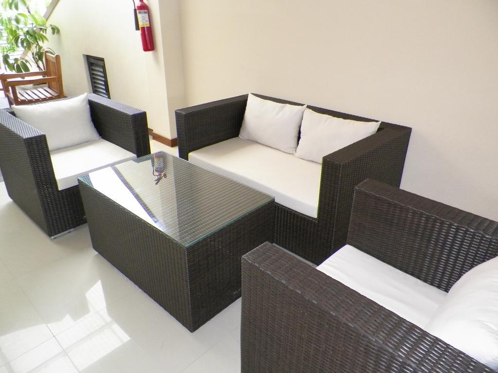 Aveon Express Hotel By Daphna International Yogyakarta Eksteriør billede