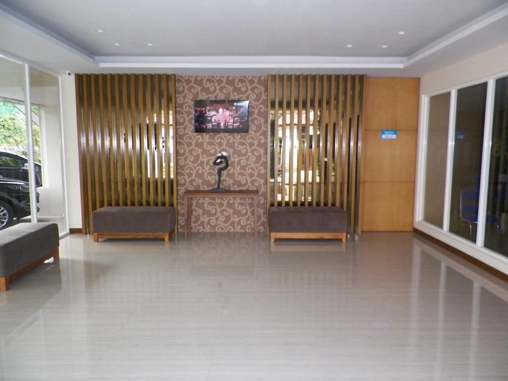 Aveon Express Hotel By Daphna International Yogyakarta Eksteriør billede