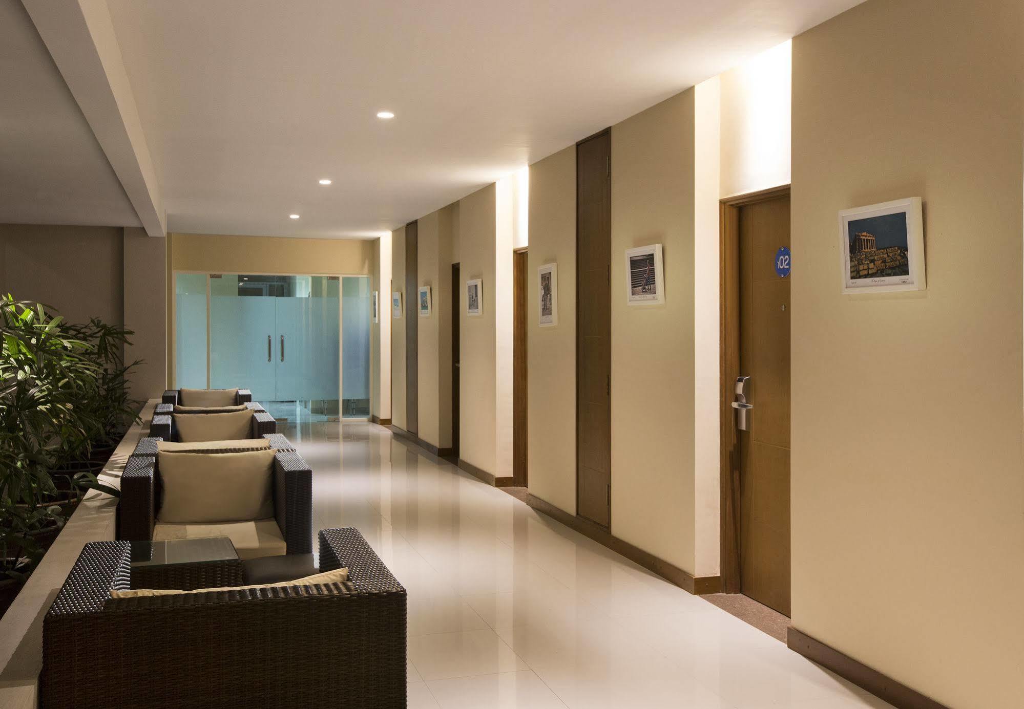 Aveon Express Hotel By Daphna International Yogyakarta Eksteriør billede